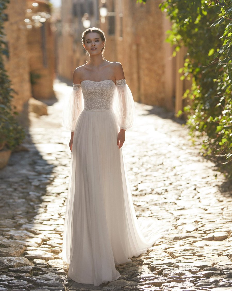 rochia de mireasa cu corset drept