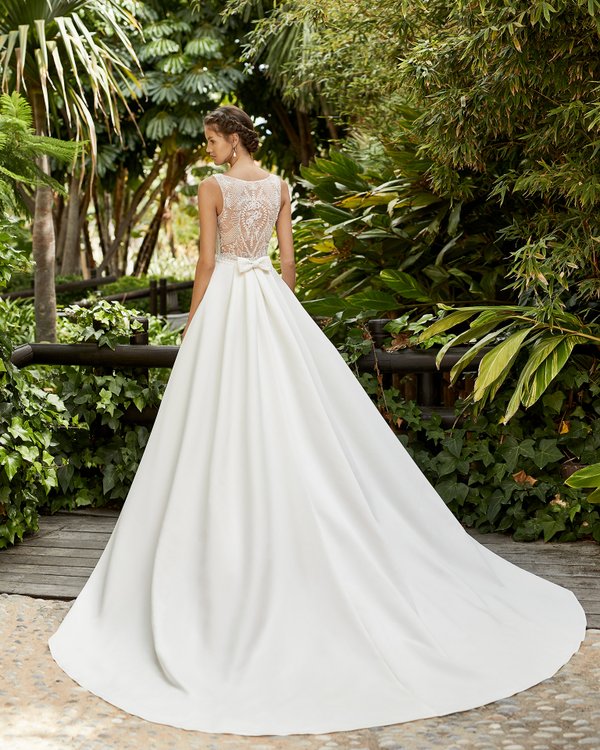 rochie mireasa cu dantela