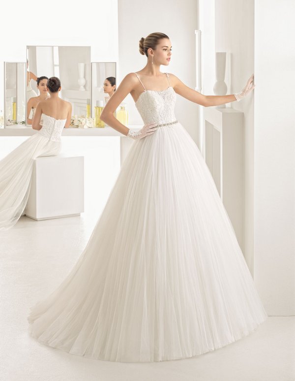 rochie de mireasa cu corset din dantela ghipura
