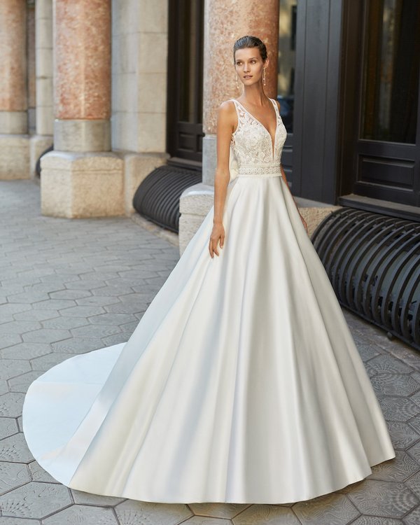 rochie de mireasa cu fusta din mikado