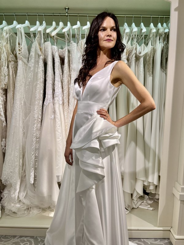 Rochie de cununie 8J2H3 – Marfil Barcelona