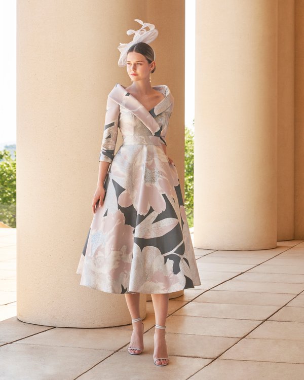rochie midi din brocard