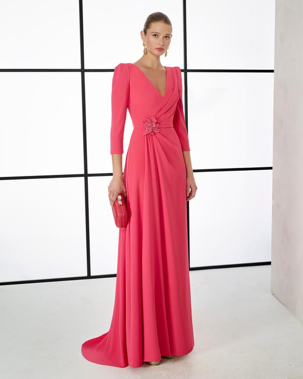 Rochie lunga din voal coral cu maneci